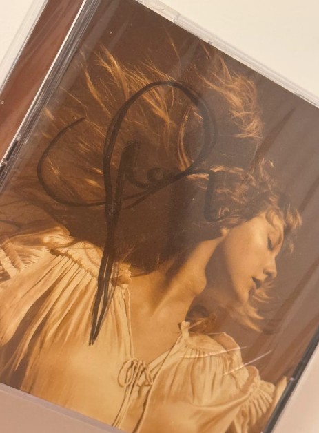 Taylor Swift – Fearless (Taylor’s Version) Signed CD