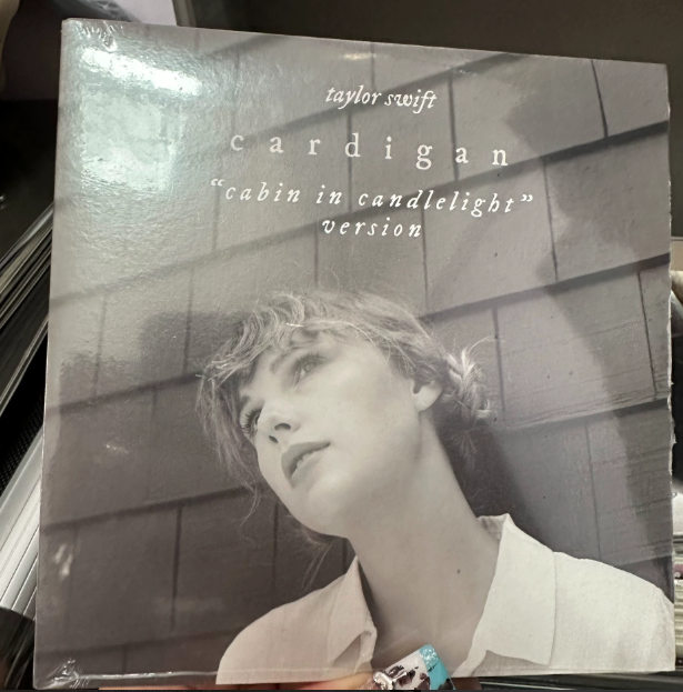 Taylor Swift – cardigan “cabin in candlelight” White Vinyl 7" Single