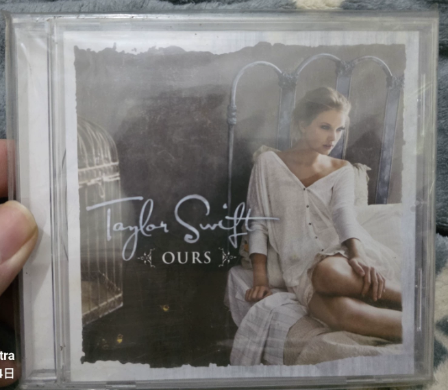 Taylor Swift – Ours US CD Single