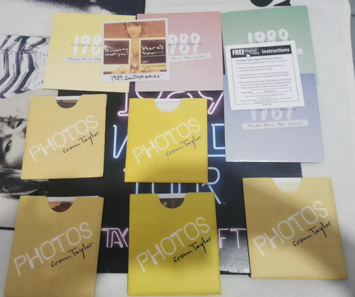 Taylor Swift – 1989 Polaroid Photo Card Complete Set