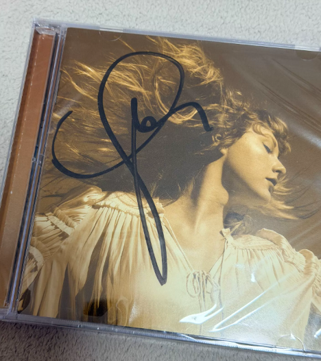 Taylor Swift – Fearless (Taylor’s Version) Signed CD
