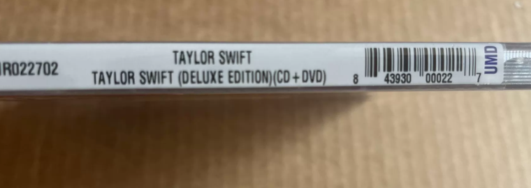 Taylor Swift – Debut Deluxe Edition CD + DVD – 3D Cover – 2007 US – Sealed