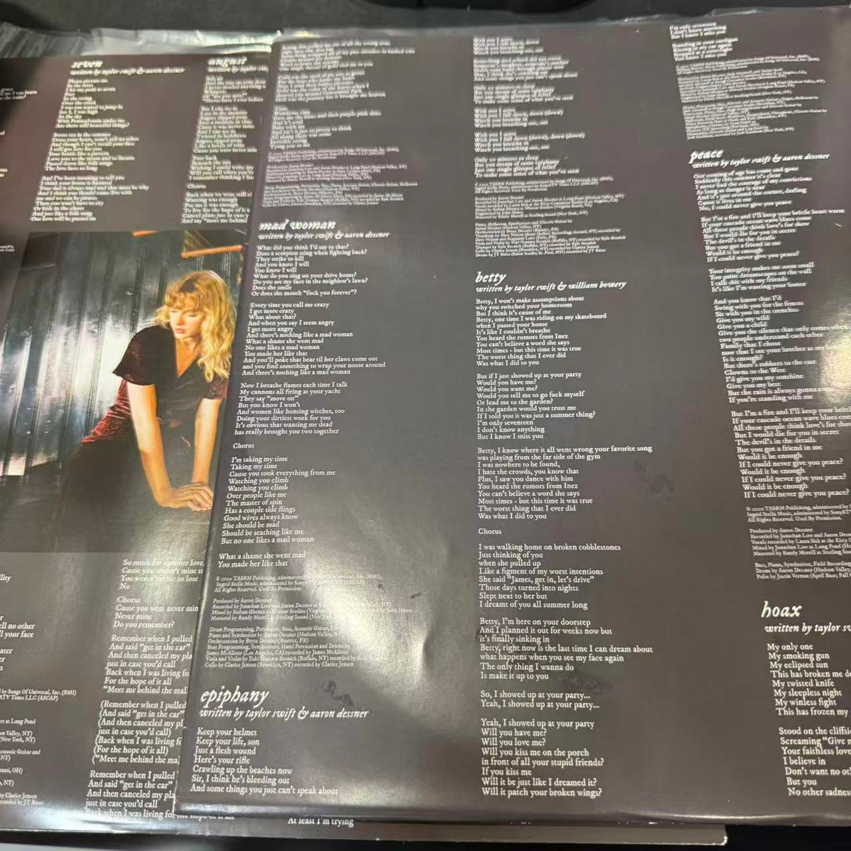 Taylor Swift - Folklore (2xLP, Album, Dlx, Ltd, Pin)