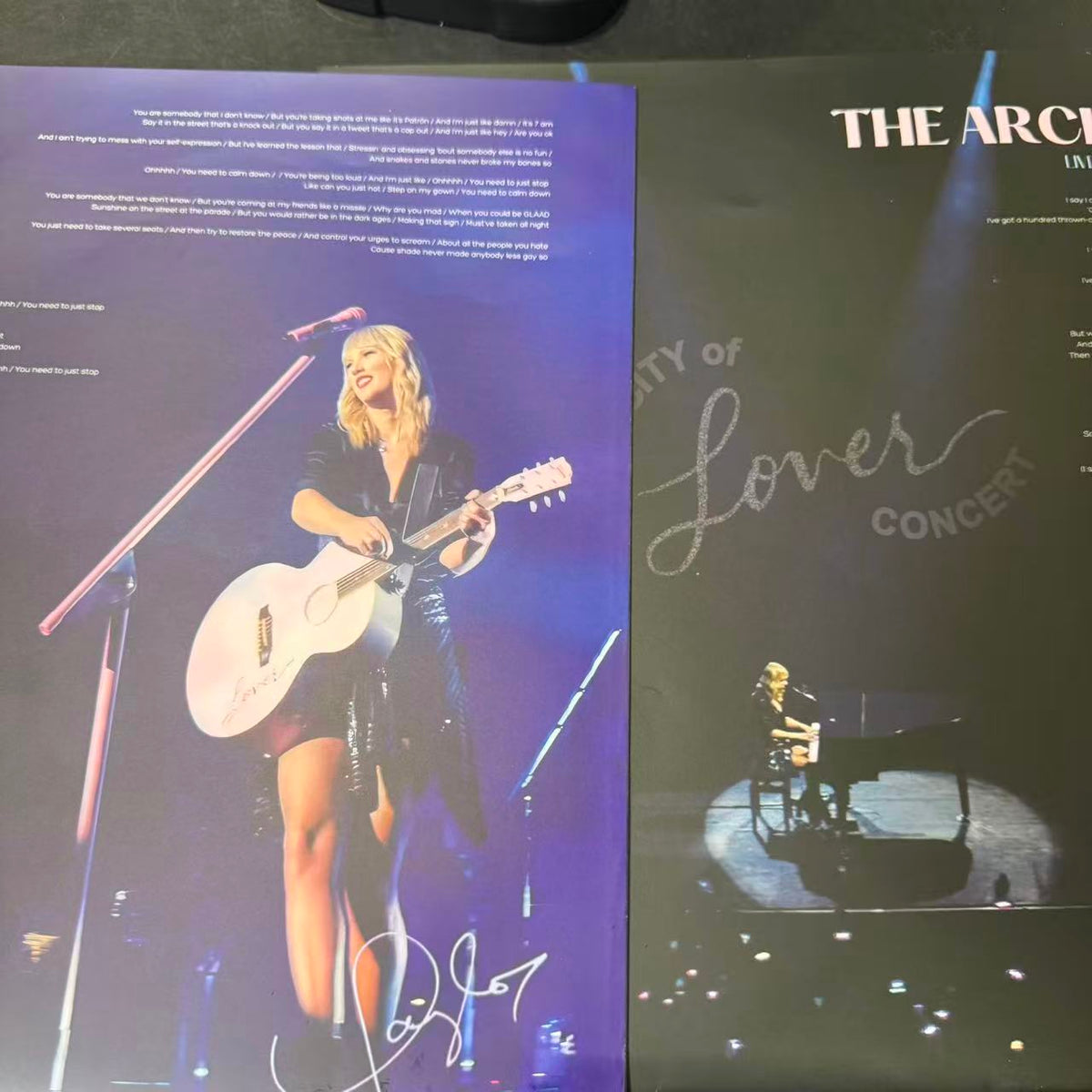 Taylor Swift - Lover (Live From Paris) (8", Shape, Pin + 8", Shape, Pin + Comp, RE, RP, S/)