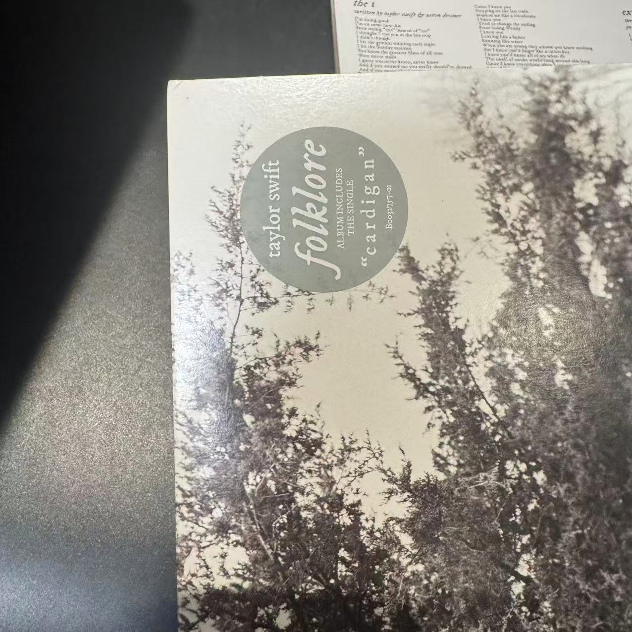 Taylor Swift - Folklore (2xLP, Album, Dlx, Ltd, Azu)(NM/VG+)