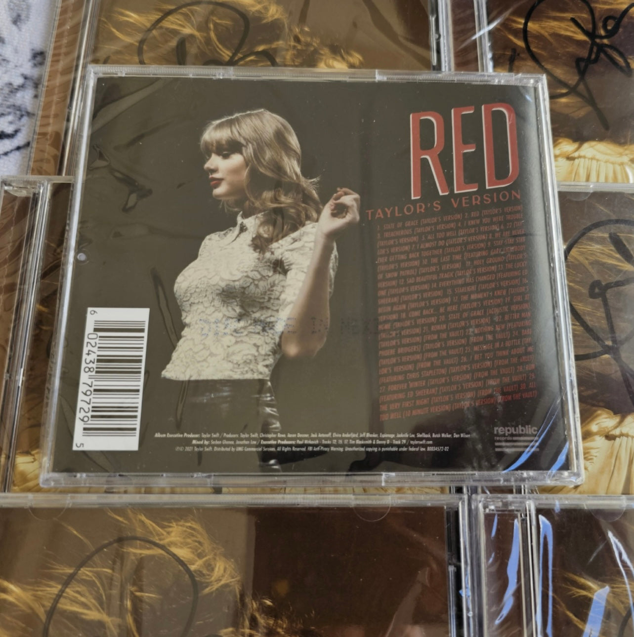 Taylor Swift Signed Red Album CD â Brand New, Sealed