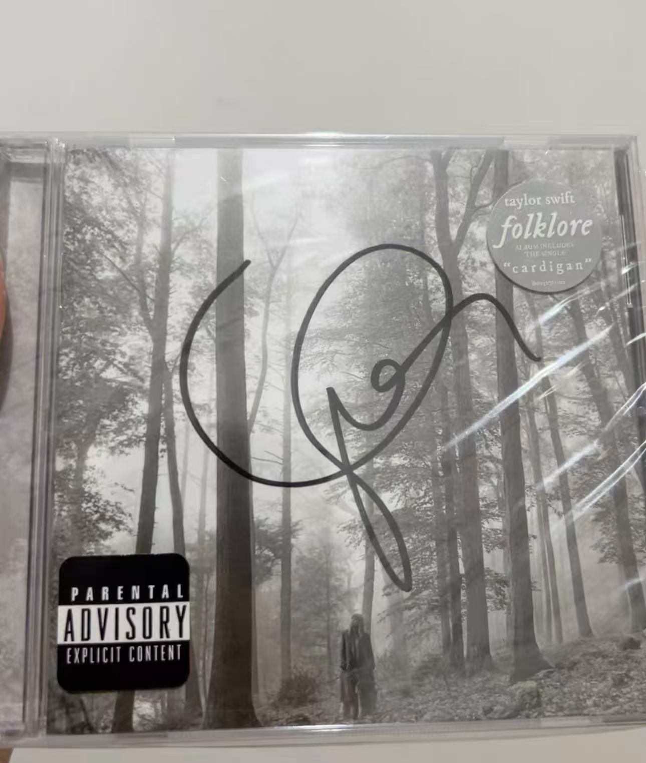 Taylor Swift – Folklore (Signed CD Edition) – URVC