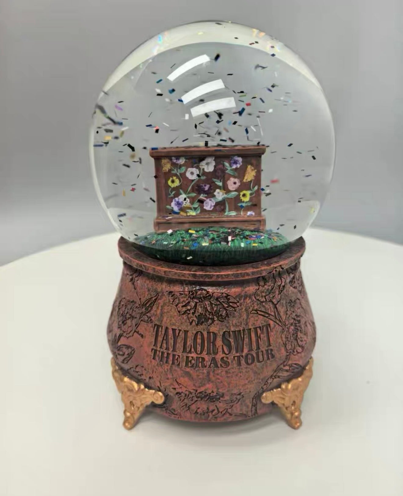 Taylor Swift The Eras Tour 2025 Christmas Limited Edition Musical Snow Globe - New