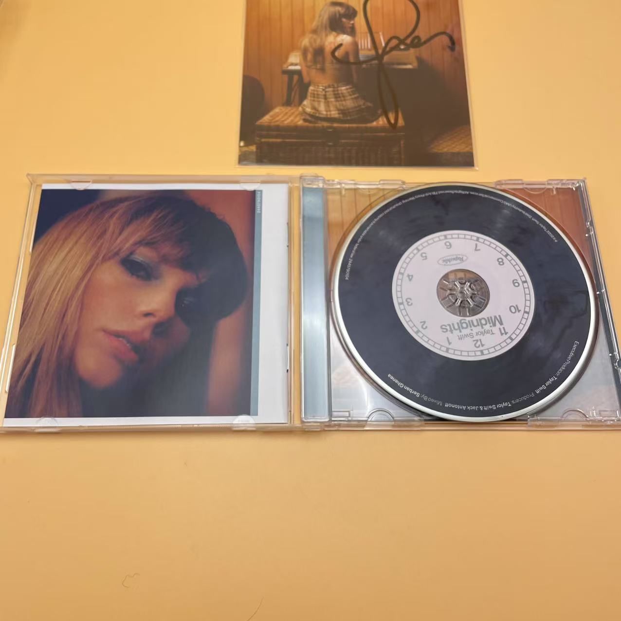 Taylor Swift - Midnights (CD, Album, S/Edition, Jad) (Mint (M))