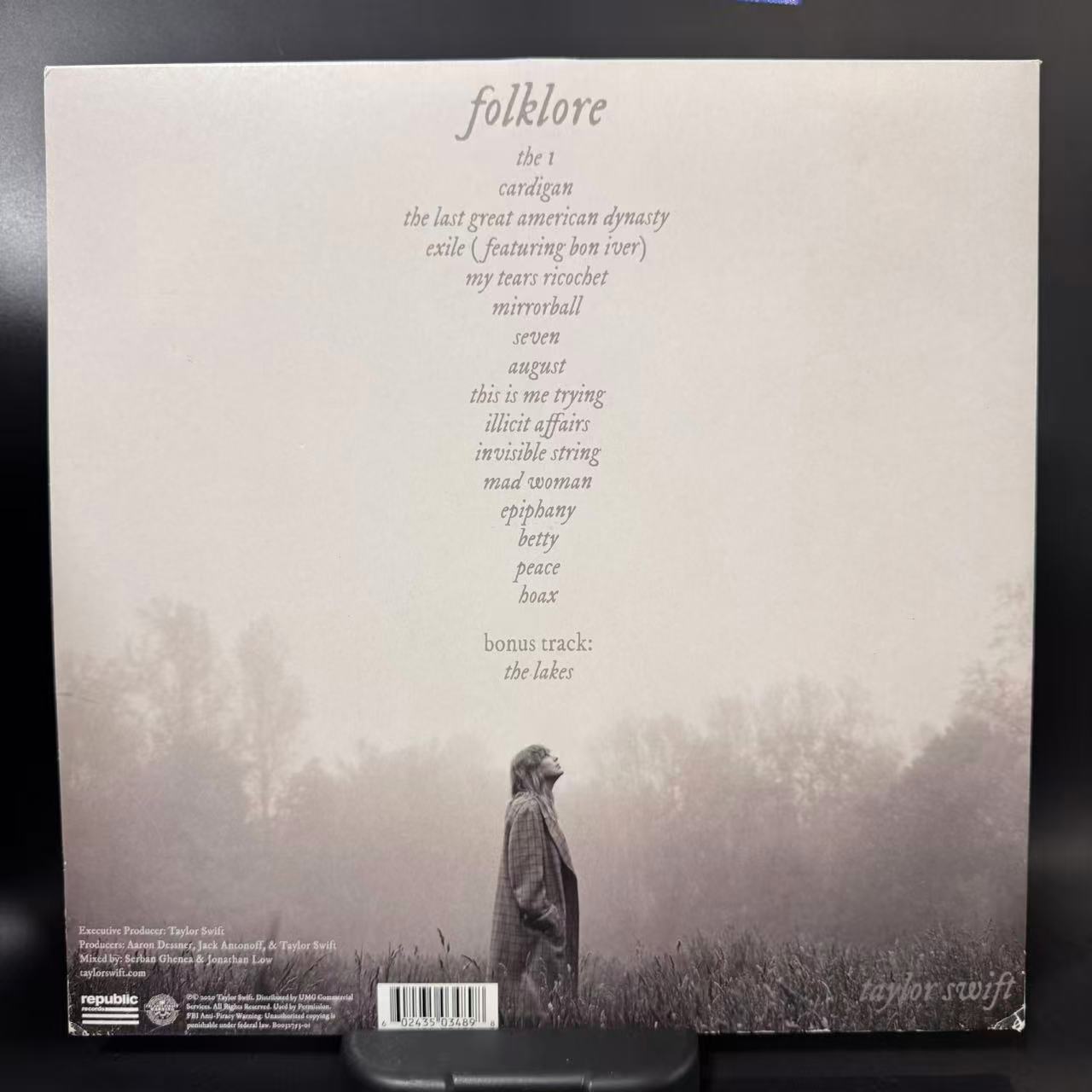 Taylor Swift – Folklore Signed CD M/M – URVC