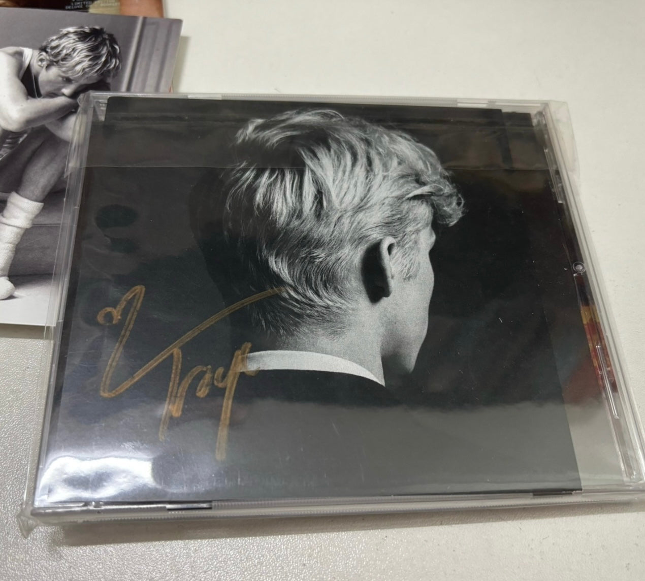 Troye Sivan *Bloom* Signed CD (Gold Heart Autograph) + Bonus Album