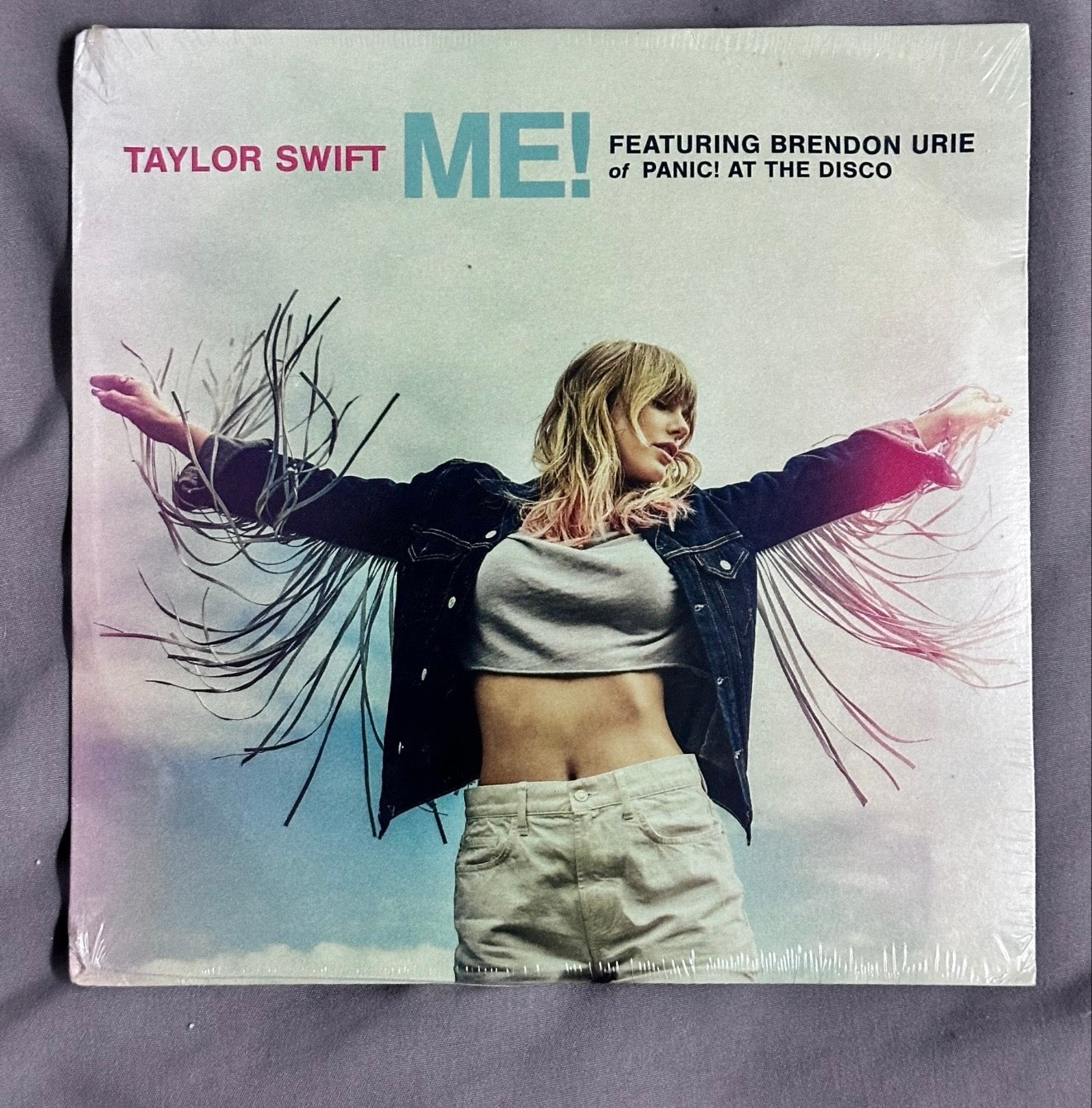 Taylor Swift ME! 7" Vinyl Single Wings Out Cover Sealed Corner Crease Read Desc