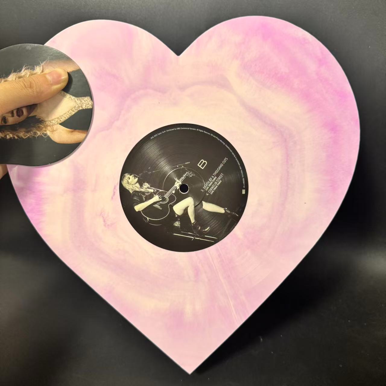 Taylor Swift - Lover (Live From Paris) 8" Heart Shaped Vinyl (NM/NM, Republic Records)