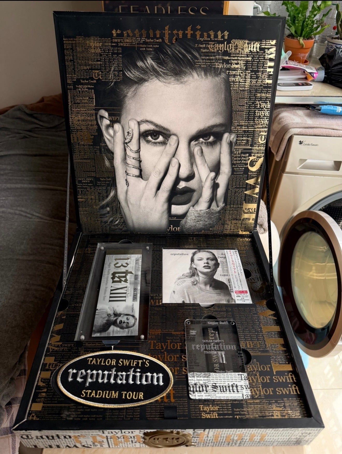 Taylor Swift reputation Stadium Tour Japan VIP Box - Like New - Read Desc