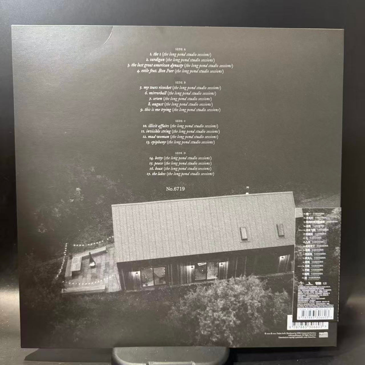 Taylor Swift – Folklore: The Long Pond Studio Sessions – Numbered Deluxe Edition #6719(Damaged Packaging, Brand-New Vinyl)