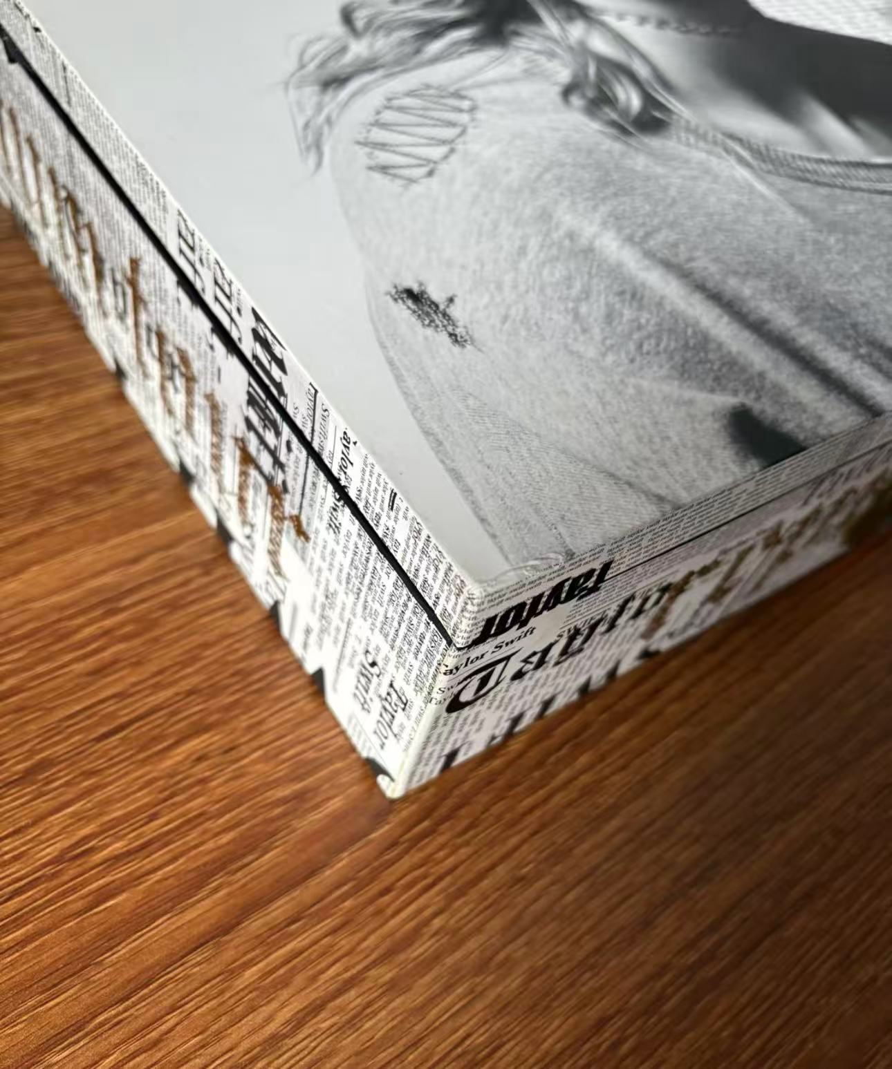 Taylor Swift – Reputation Signed Deluxe Box Set (Complete with Signed Poster)