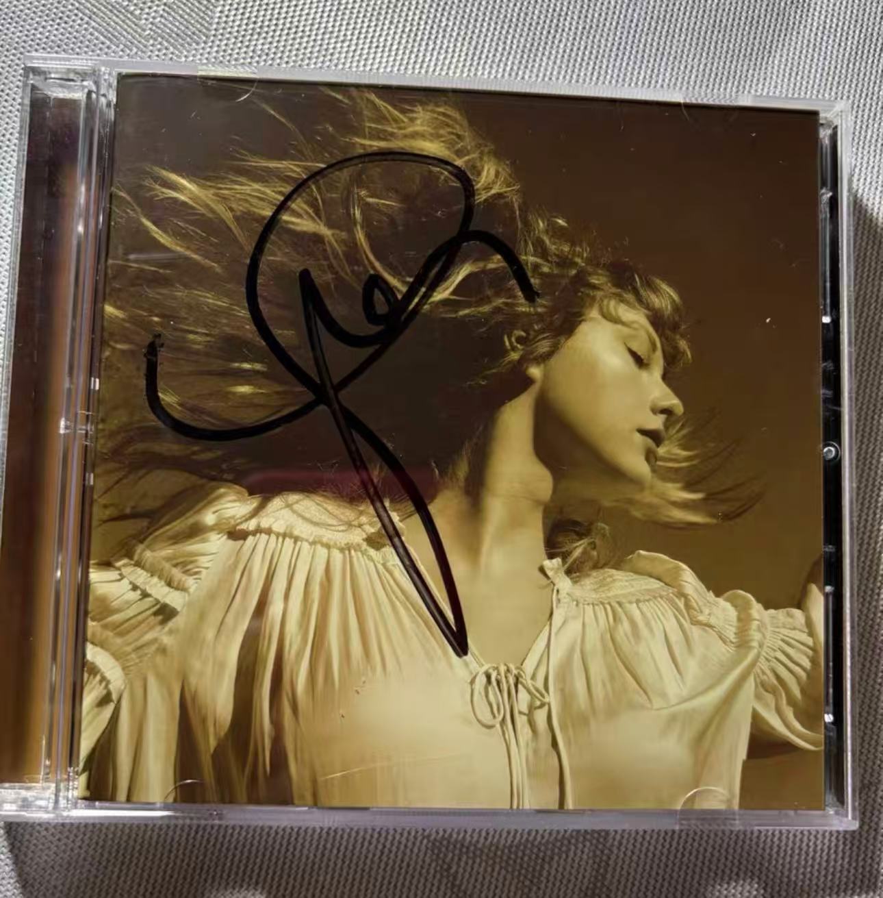 Taylor Swift Fearless (Taylor's Version) Signed CD Open Box Never Played Scratch On Back Case Read Desc