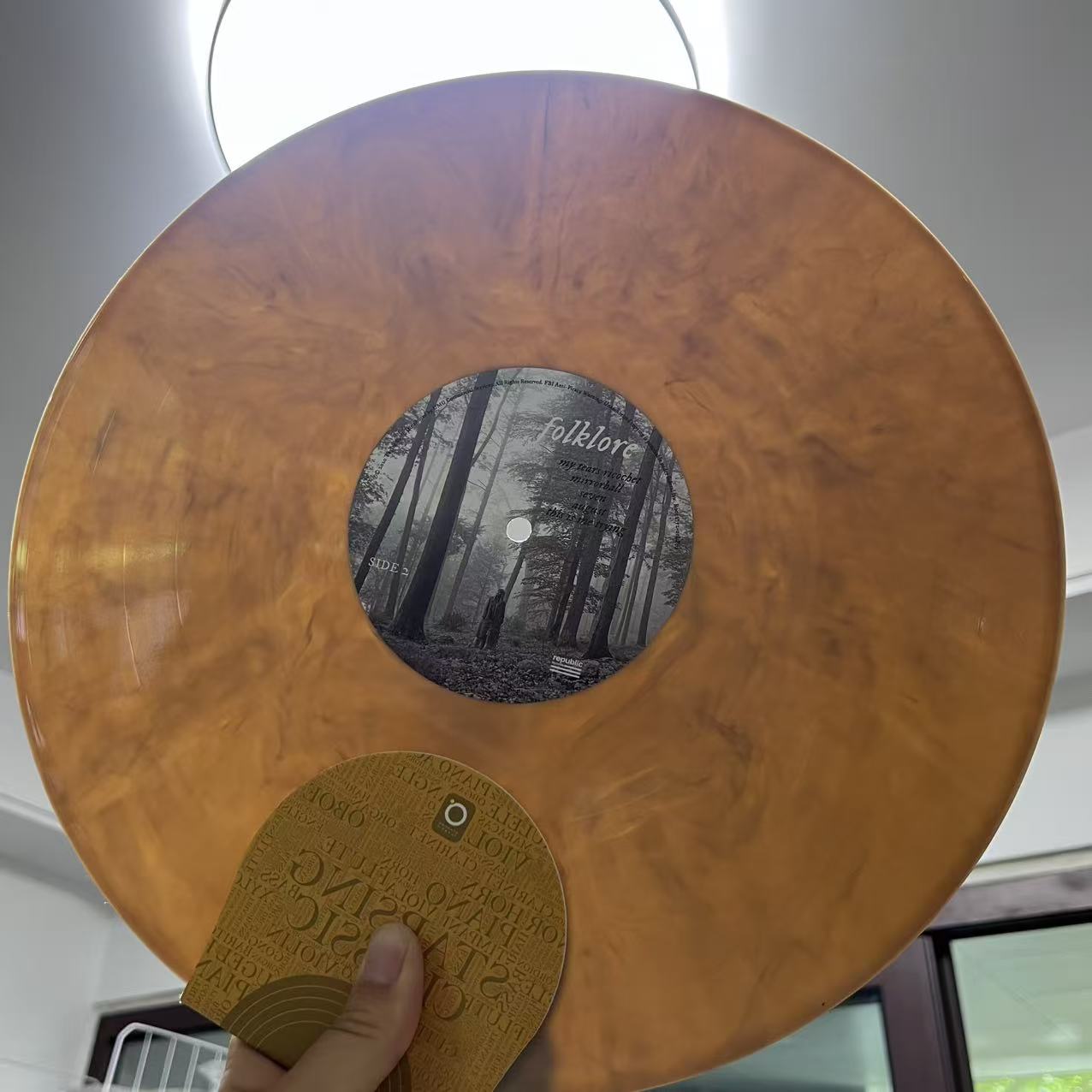 Taylor Swift – Folklore Brown Vinyl 2LP Deluxe Edition