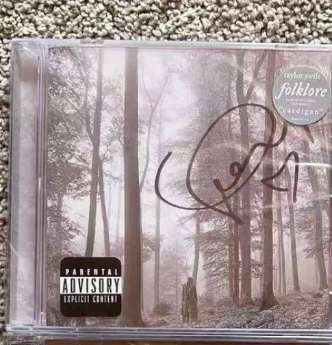 Taylor Swift folklore Heart Signature CD Sealed