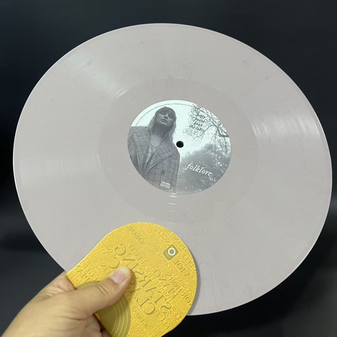 Taylor Swift – Folklore Pink Vinyl 2LP Deluxe Edition