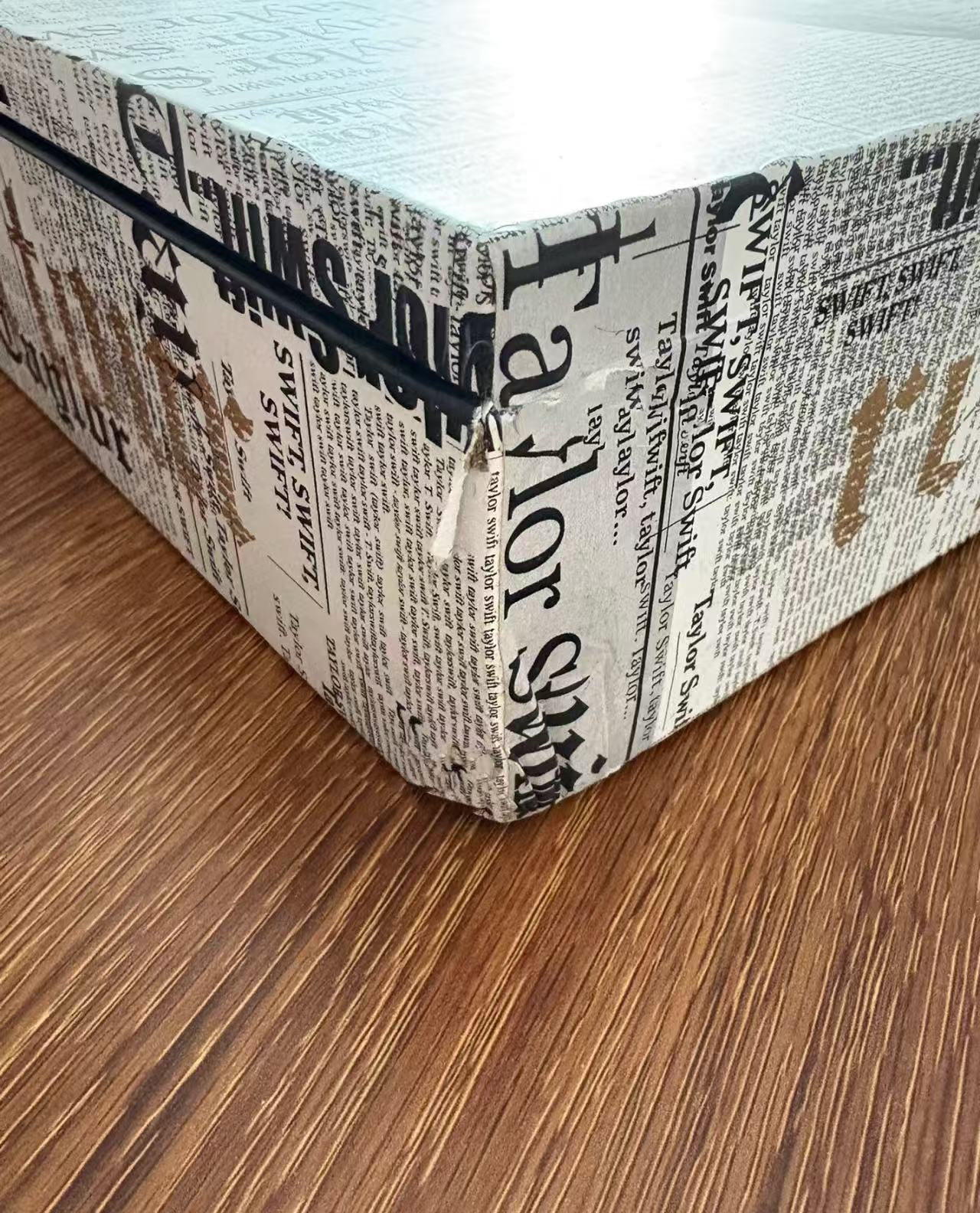 Taylor Swift – Reputation Signed Deluxe Box Set (Complete with Signed Poster)