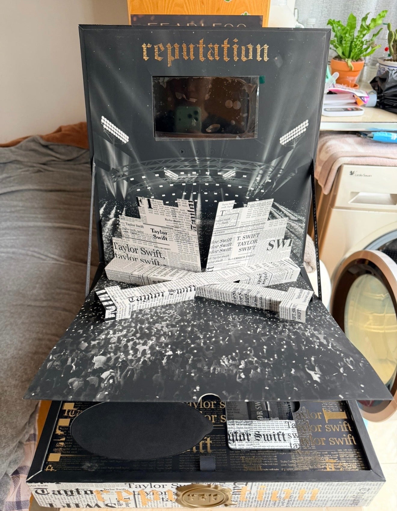 Taylor Swift reputation Stadium Tour Japan VIP Box - Like New - Read Desc