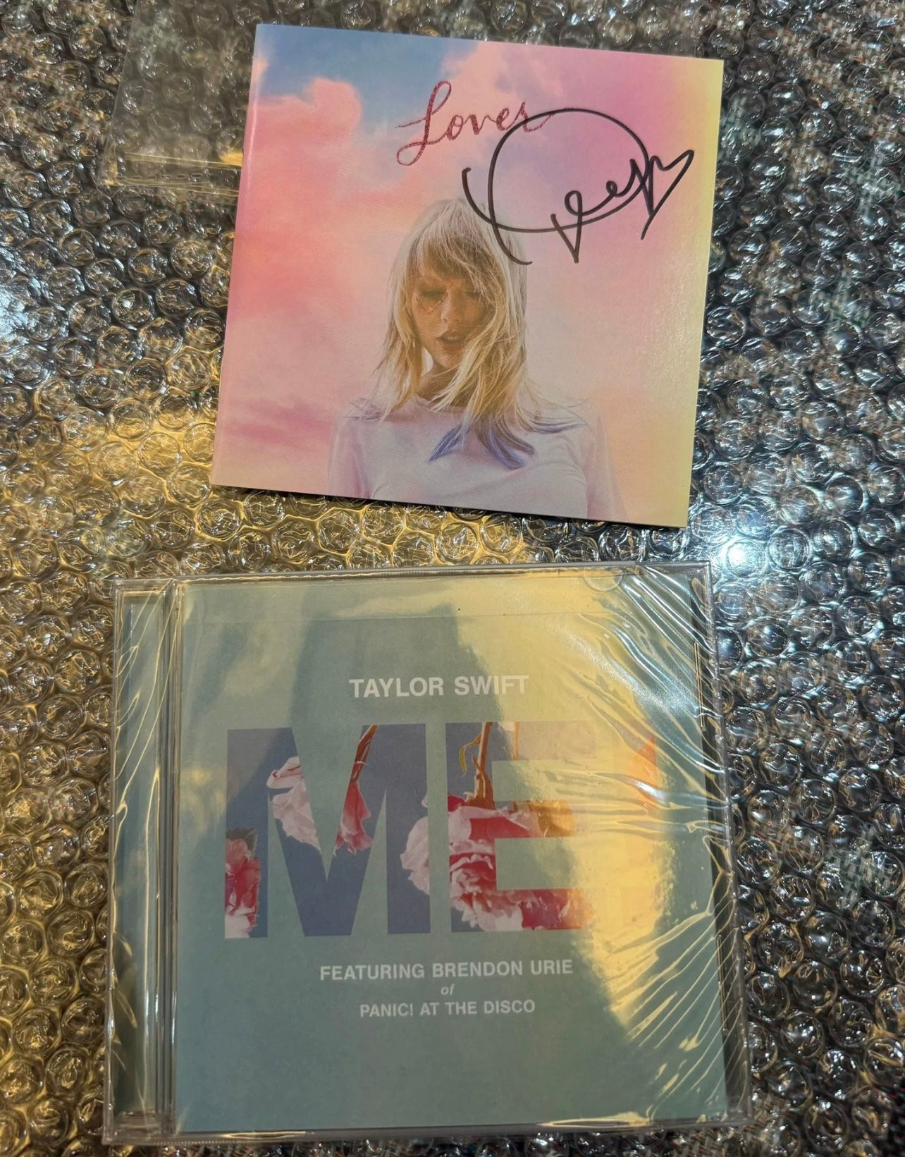 Taylor Swift Lover Signed CD + Songbook Set (Mint Condition)