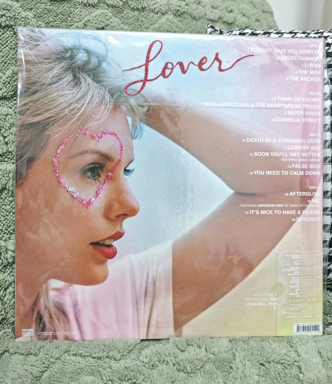 Taylor Swift Lover & ME! 直筆サイン入り　CD Taylor Swift – Lover Signed CD Heart Signature Complete Box Set – URVC