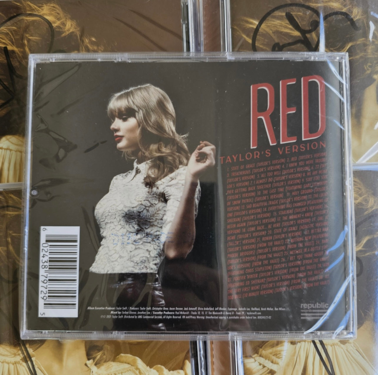 Taylor Swift Signed Red Album CD â Brand New, Sealed