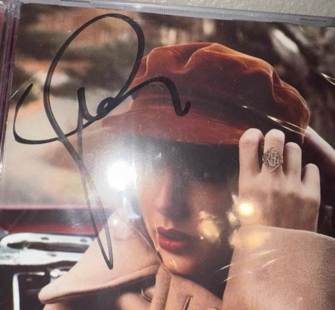 Taylor Swift Red (Taylor's Version) signed CD (sealed, clean signature)