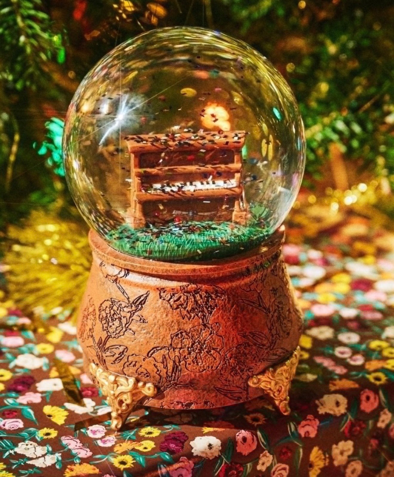 Taylor Swift The Eras Tour 2025 Christmas Limited Edition Musical Snow Globe - New