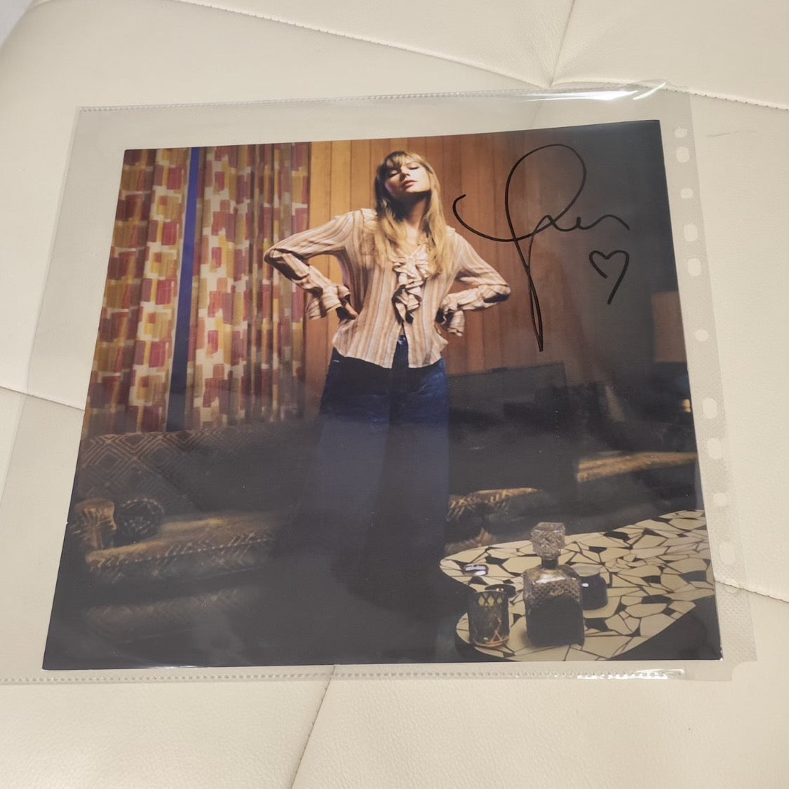Taylor Swift – Midnights Blood Moon Signed Insert NM