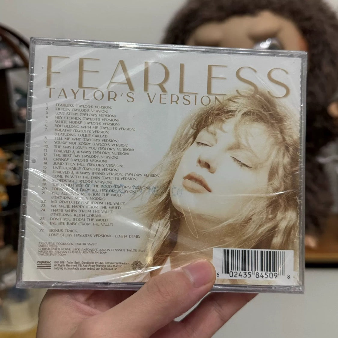 **Taylor Swift Autograph**   **"Fearless" – Japan First Press Special Edition**