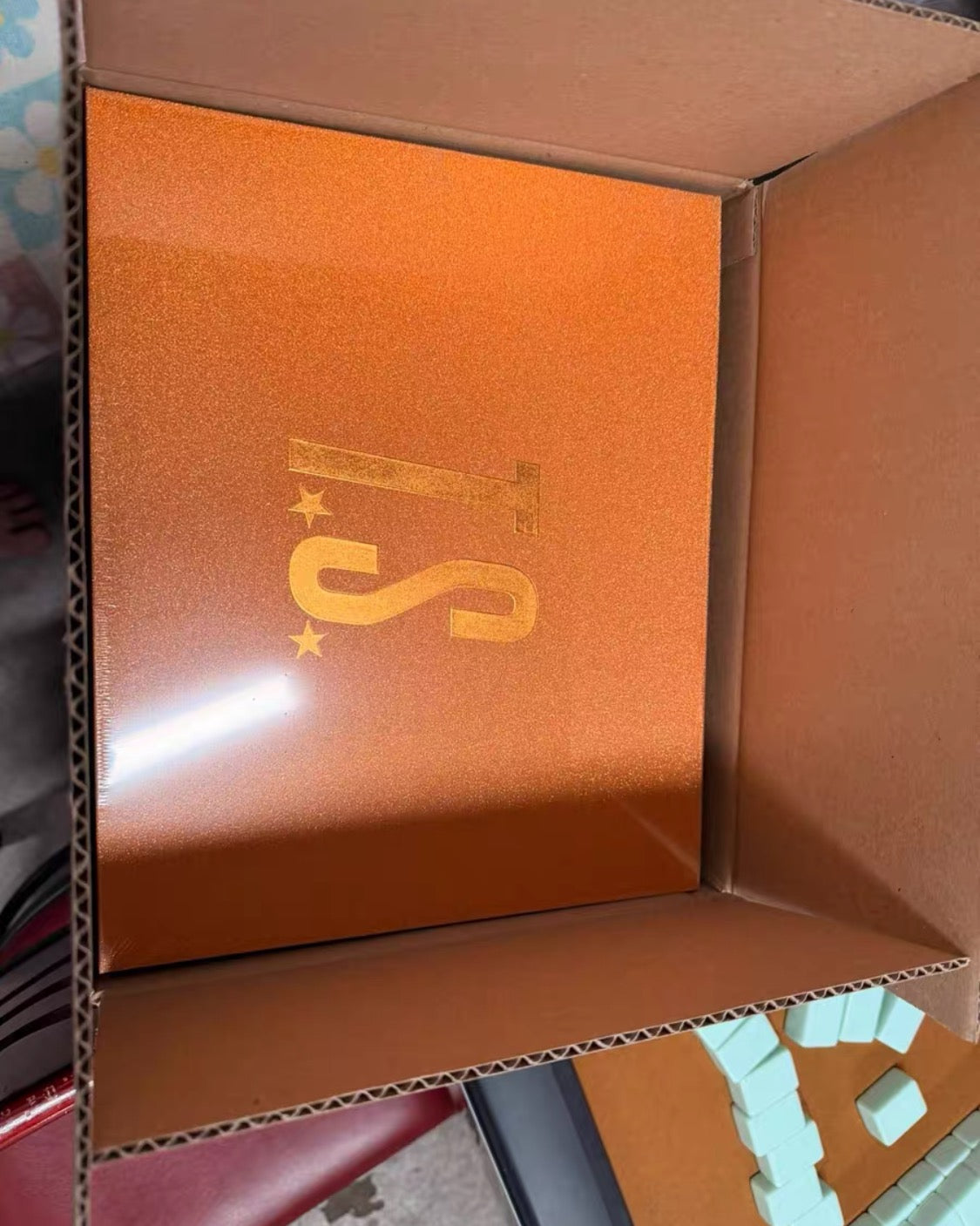 Taylor Swift – The Life Of A Showgirl Orange Cardigan + CD Set New