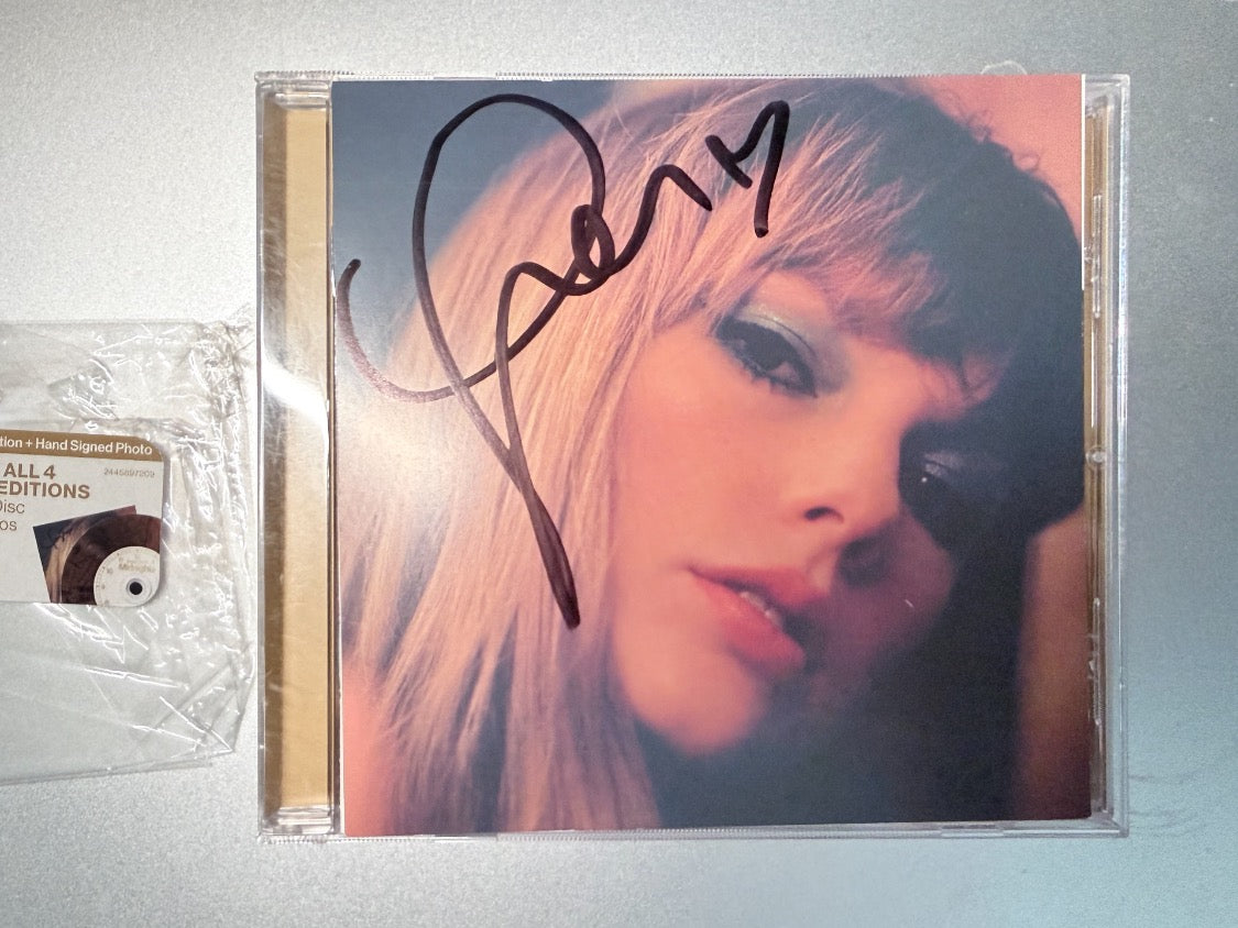 Taylor Swift – Midnights Mahogany Edition Signed CD Heart Signature NM/NM