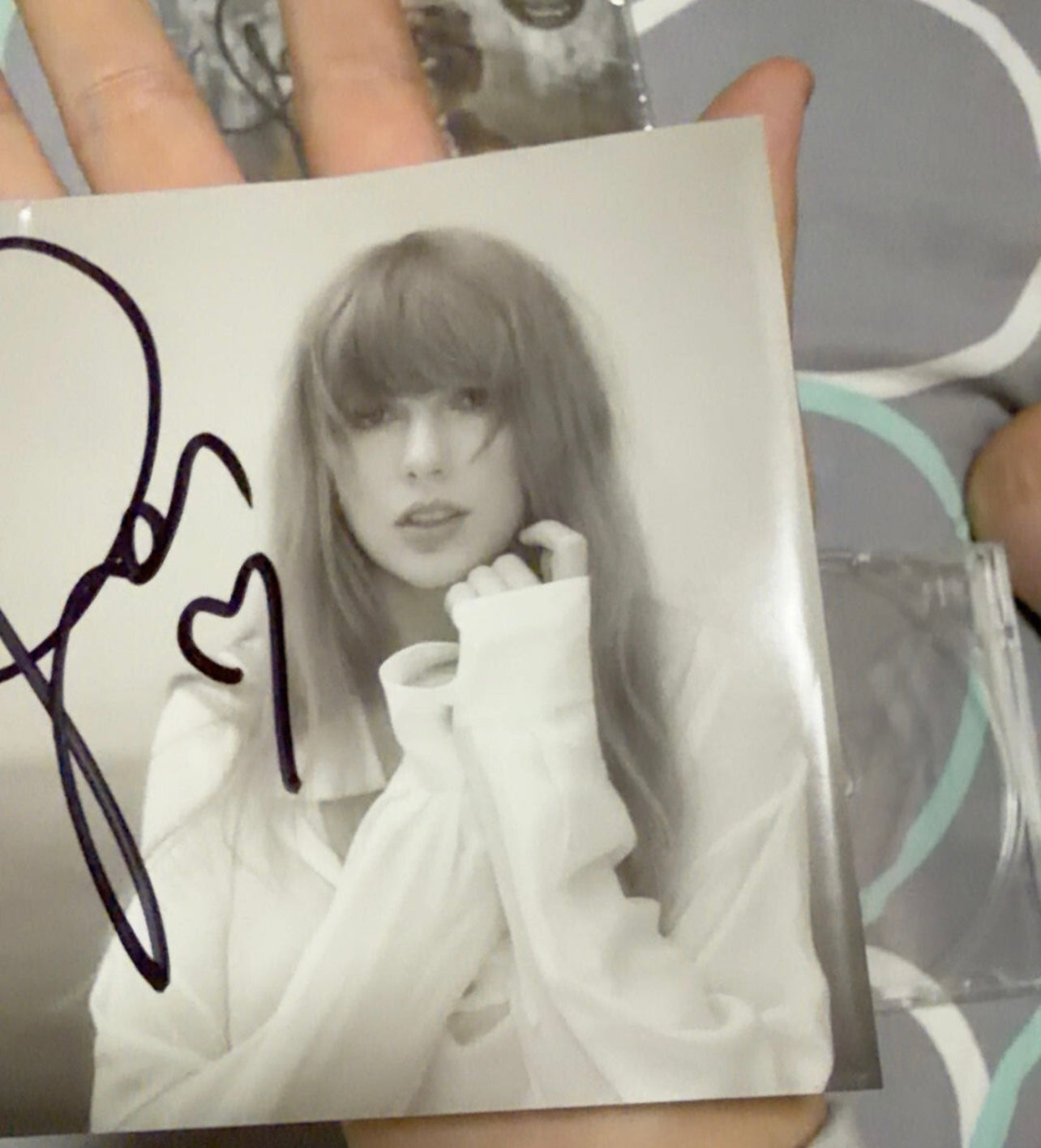 Taylor Swift TTPD The Tortured Poets Department Signed CD Heart Signature Open Box Crease Read Desc