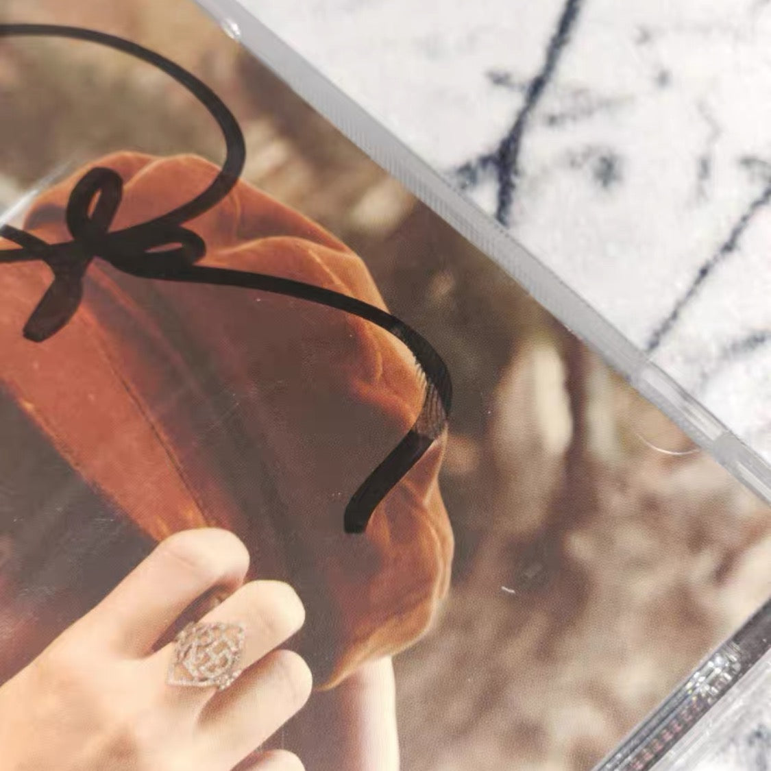 Taylor Swift Red Taylor's Version Signed CD Fingerprint Style Signature Sealed Authentic
