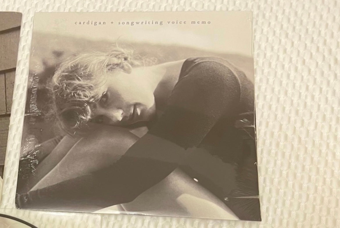 Taylor Swift - Cardigan + Songwriting Voice Memo (Limited Edition Gold Vinyl)