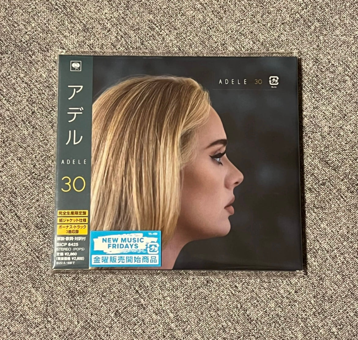 [JUST AS SHOWN]  Adele – 30 (Japanese Limited Edition)