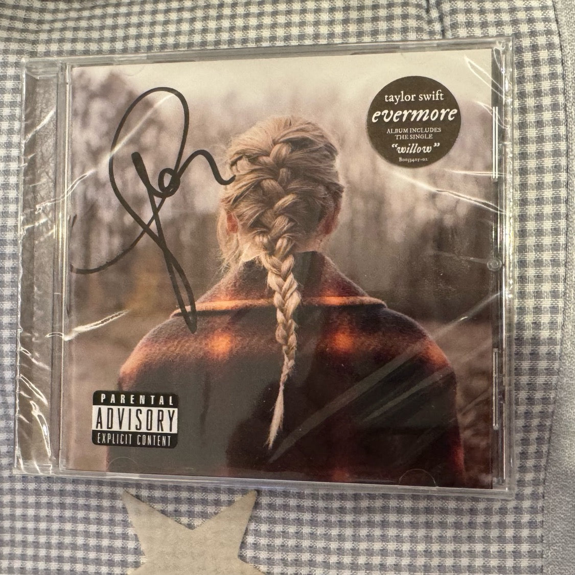 Taylor Swift Evermore – URVC