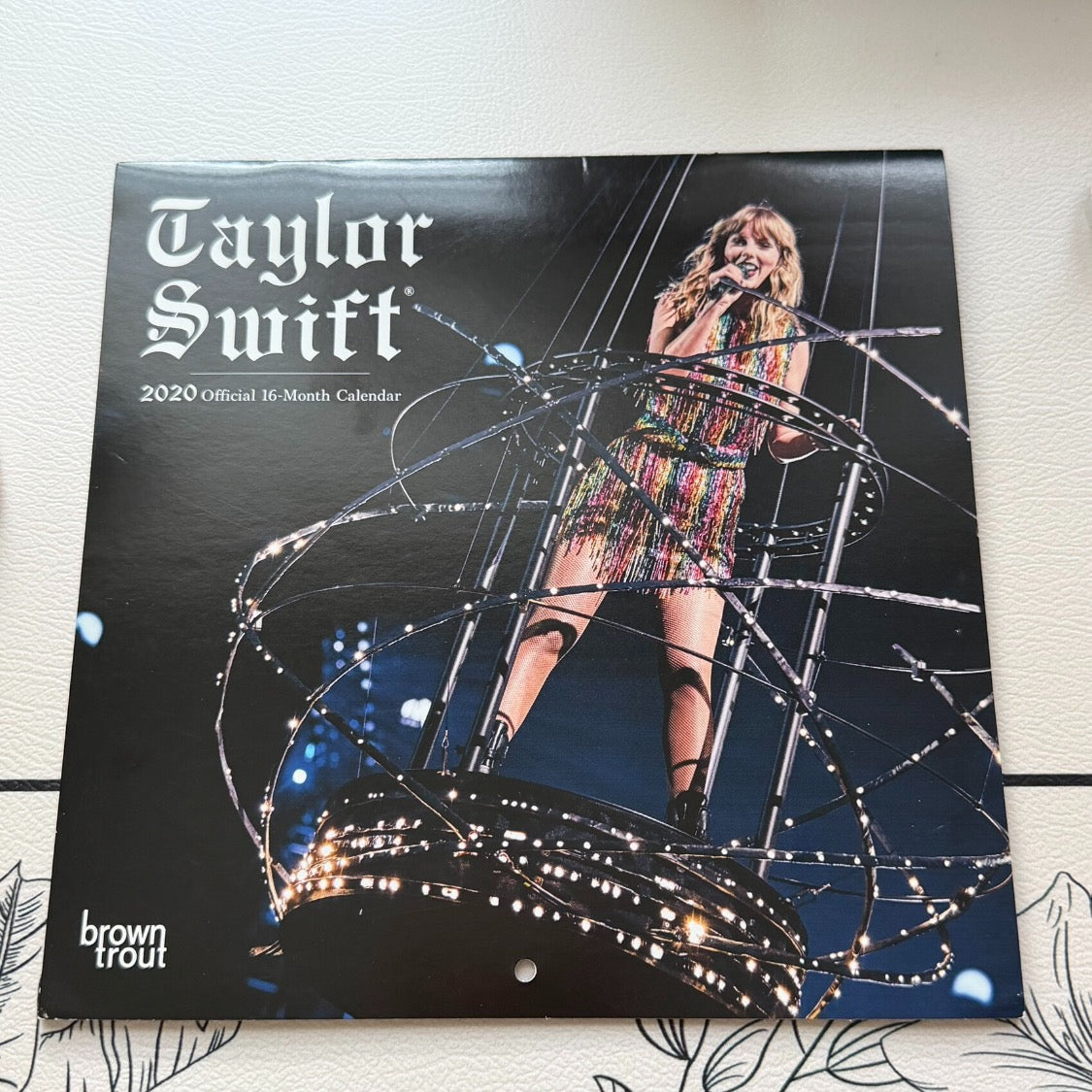 Taylor Swift – Official 2020 16-Month Wall Calendar