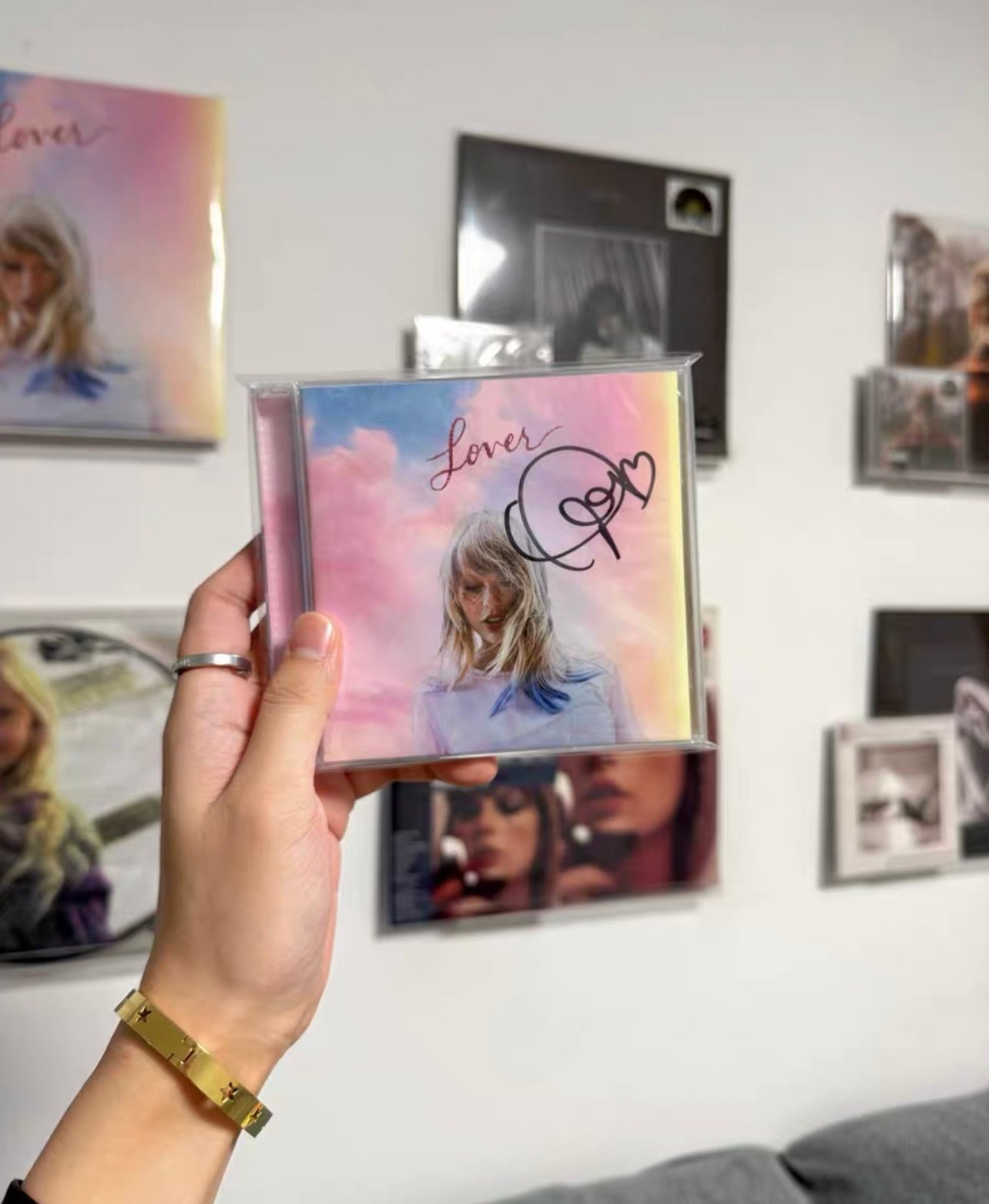 Taylor Swift Lover Signed Lyric Booklet Closed Heart Autograph Like New Read Desc