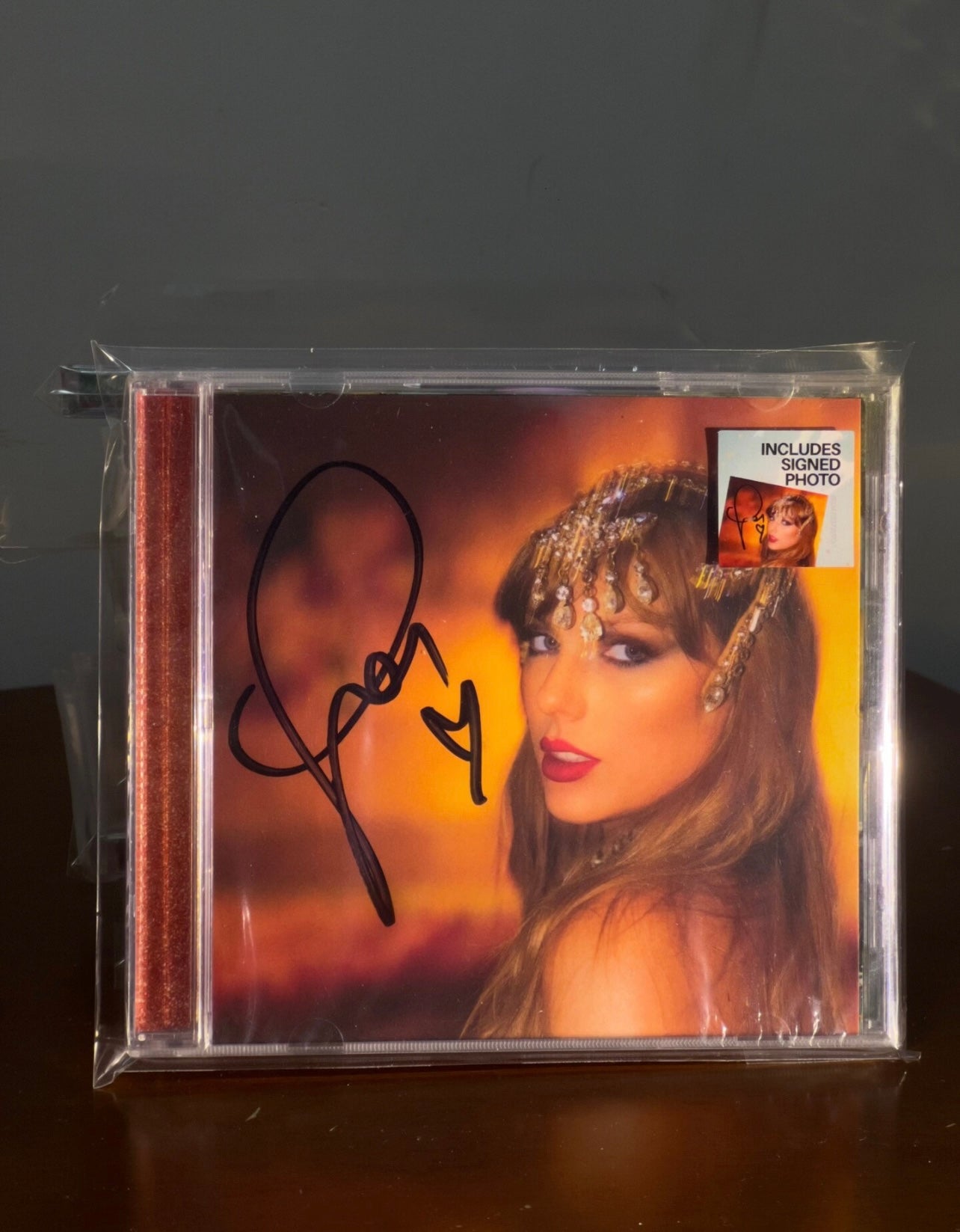 Taylor Swift The Life of a Showgirl Version 1 Heart Signature Autographed CD Open Box Read Desc