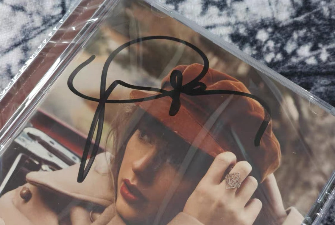 Taylor Swift Red Taylor's Version Signed CD Fingerprint Style Signature Sealed Authentic