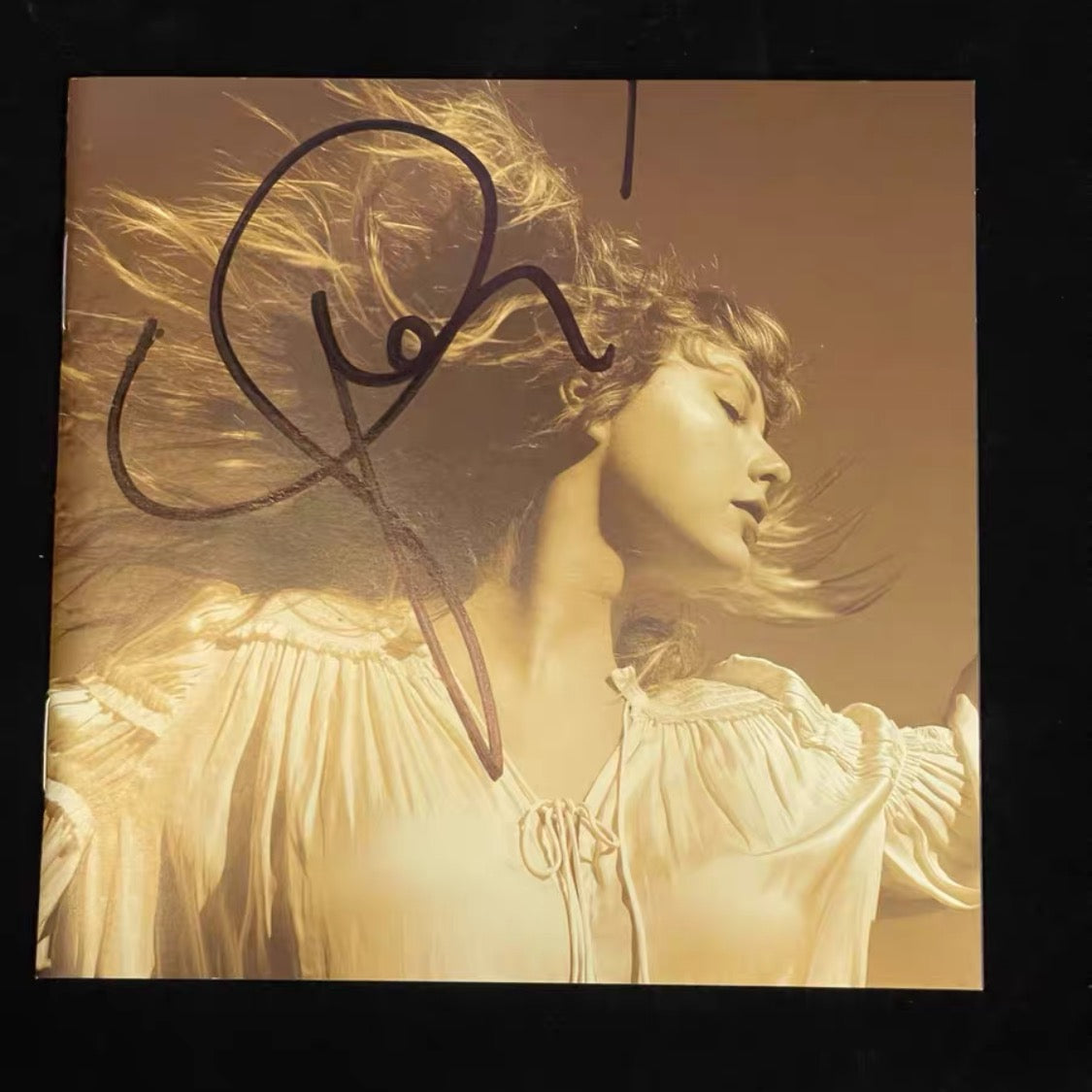 Taylor Swift Fearless (Taylor’s Version) Signed CD Opened, no cracks in the case