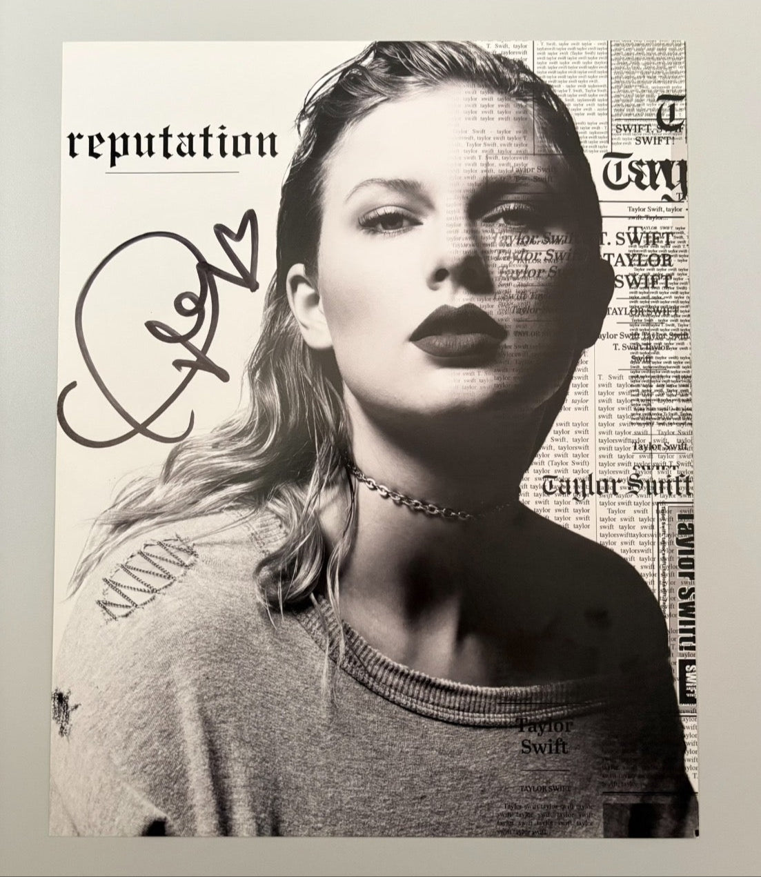 For Sale: Taylor Swift Reputation Poster (Signed) + VIP Box