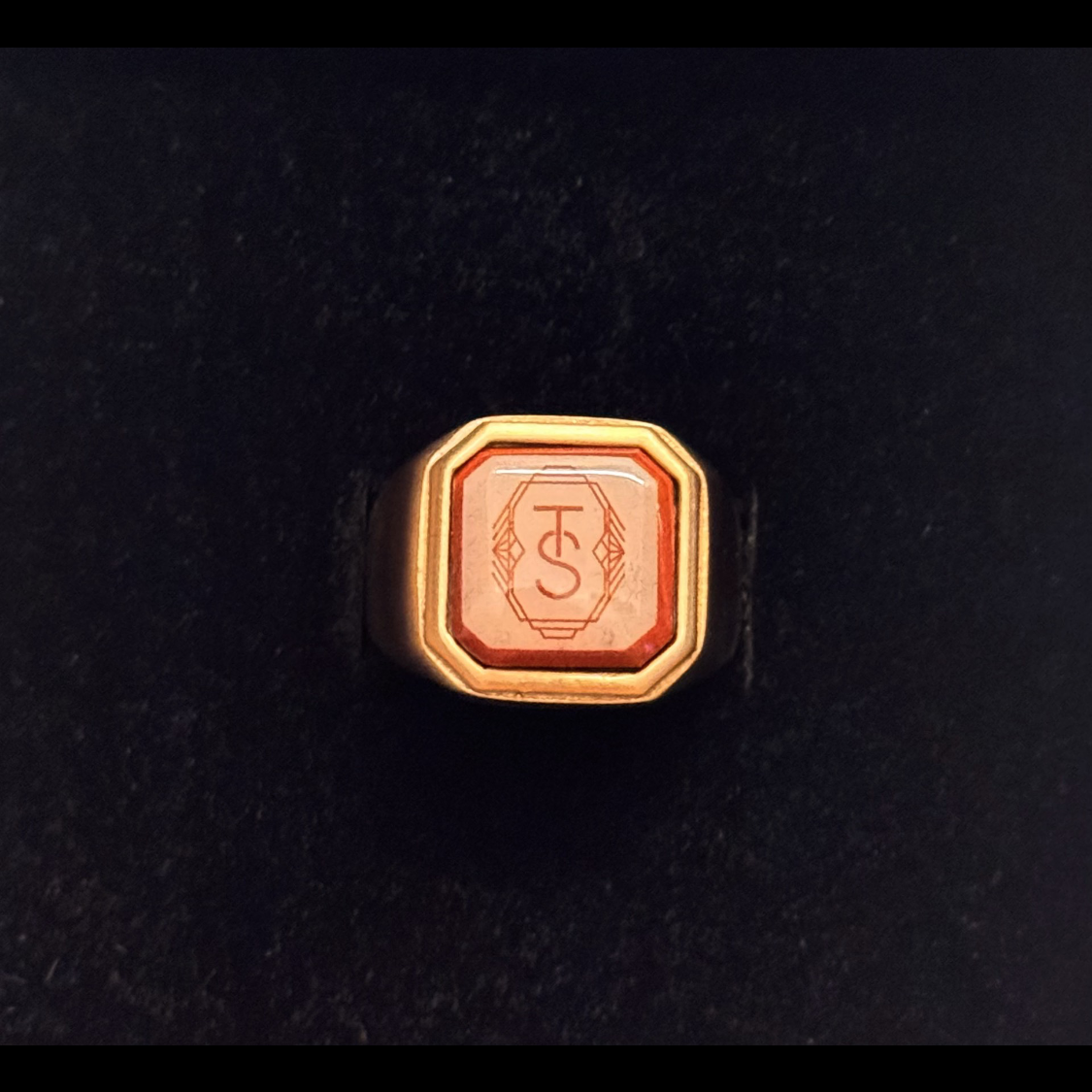 Taylor Swift – Signet Ring 18K Gold Plated New