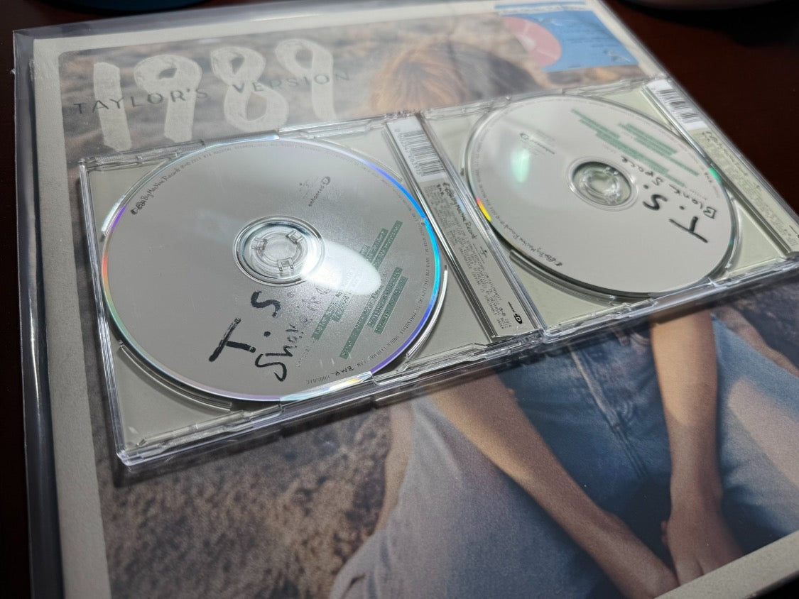 Taylor Swift – Shake It Off + Blank Space (2-Track CD Bundle, 1989 Era, Slim Case)