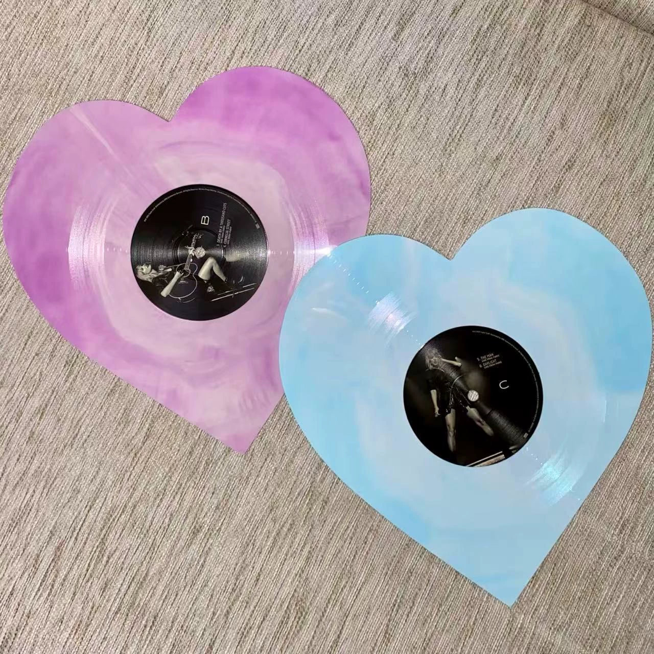 Taylor Swift – Lover: Live from Paris Heart-Shaped Vinyl 1.0 with Custom Shell — product detail 2