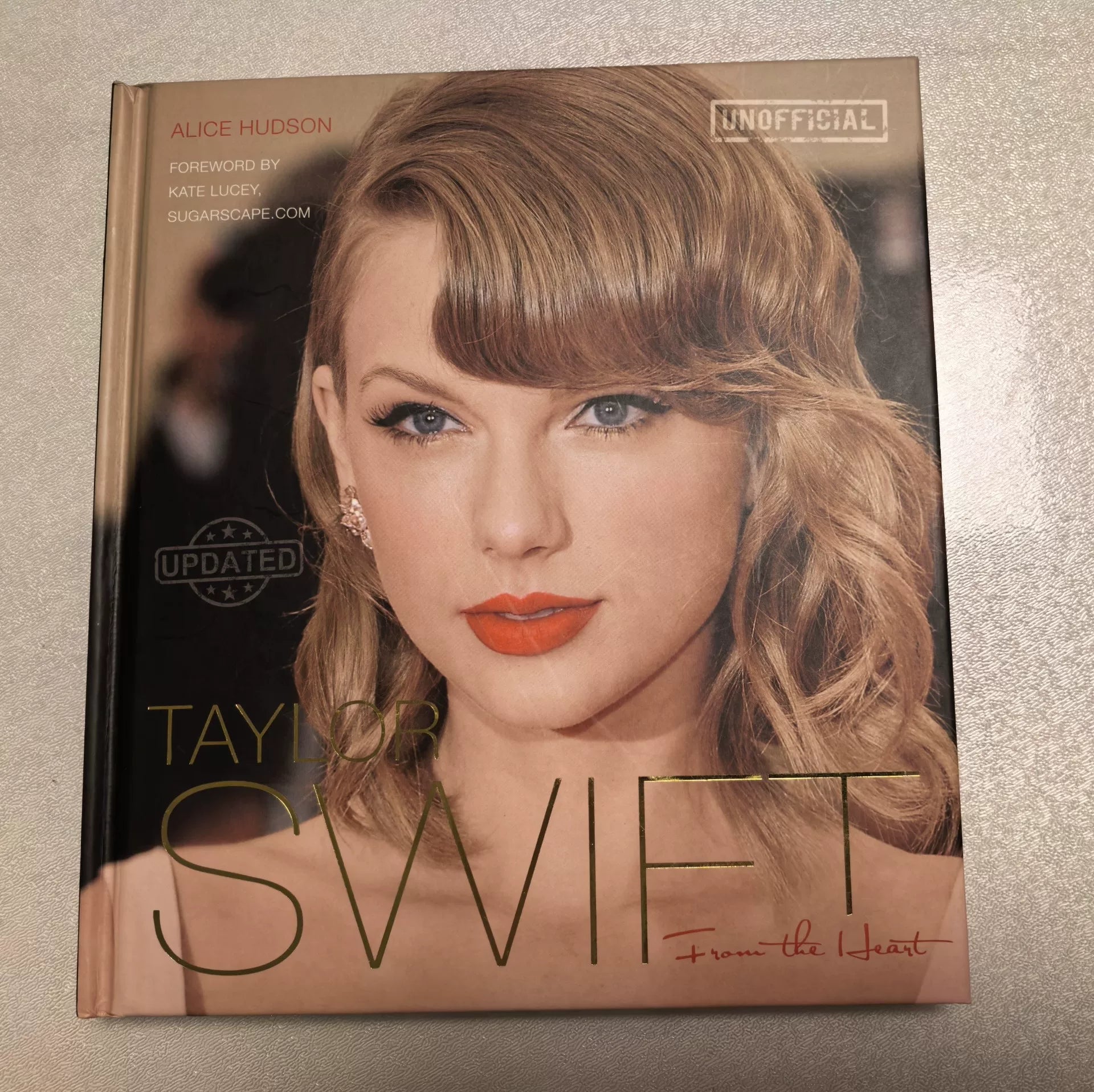 Taylor Swift – Alice Hudson English Photo Book